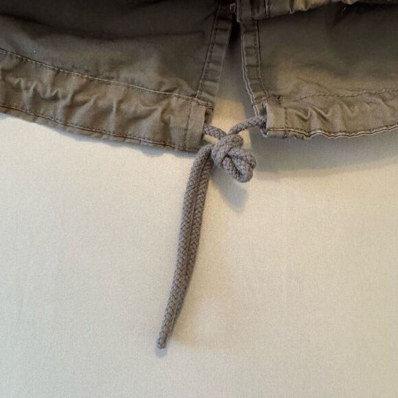 L.O.G.G H&M Women’s Quilted Lined Heavy Zip Up Jacket Size 6 (Small) Essential - Picture 14 of 15